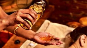 Massaggio indiano di Jwara Scopri come lantica arte del massaggio ayurvedico può aiutarti a migliorare la tua salute e benessere