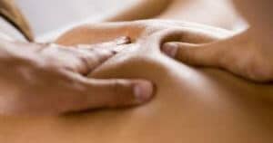 Massaggio deep tissue lapproccio dolce ma profondo per risolvere i tuoi disturbi muscolari
