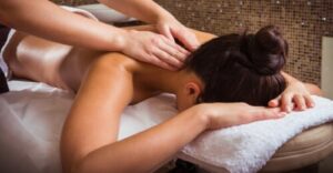 Video di un massaggio californiano che mostra i benefici di questa tecnica di massaggio rilassante
