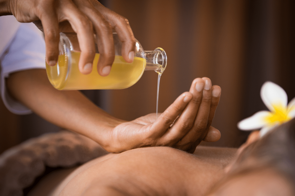 thai aromthai aromatherapy massageatherapy massage