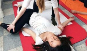 Immagine di una sessione di tuina cinese, una forma di massaggio thailandese